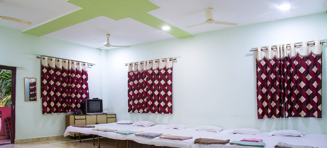 Economy Room